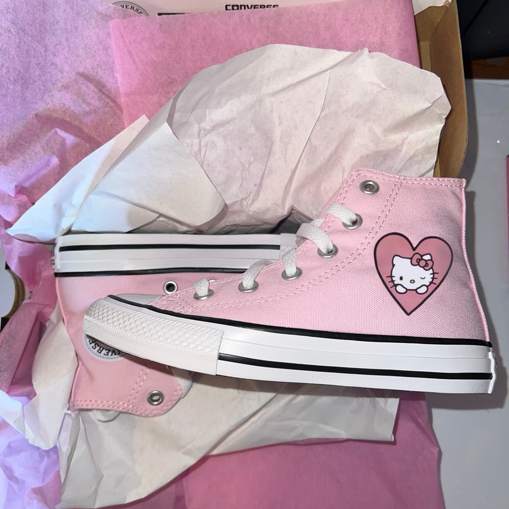 NWT Pink Hello Kitty Converse